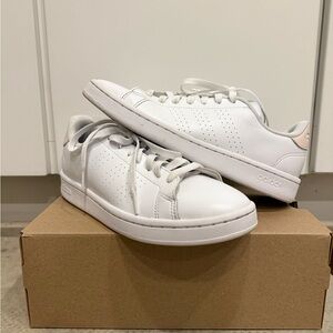 Adidas women’s advantage sneaker